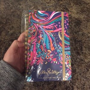 Brand New 🌸 Lilly Pulitzer 2018 planner